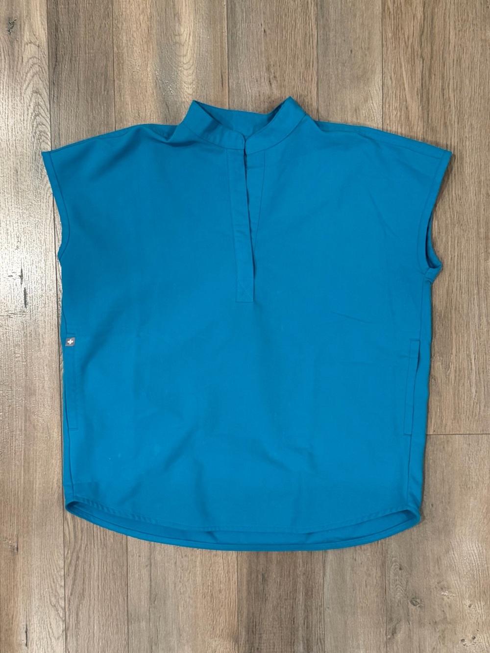 Figs Scrub Set Rafaela Top & Zamora Bottoms - Teal Blue - Picture 2 of 14